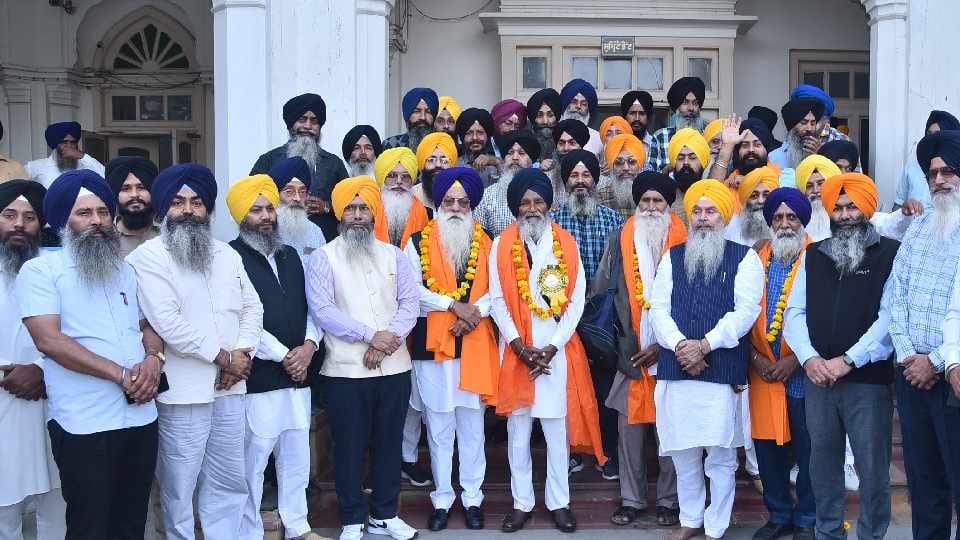 Sikh pilgrims leave for Sri Nankana Sahib to celebrate Prakash Parv