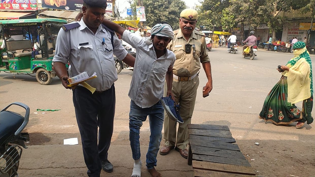 Divyang's leg crushed by roadways bus