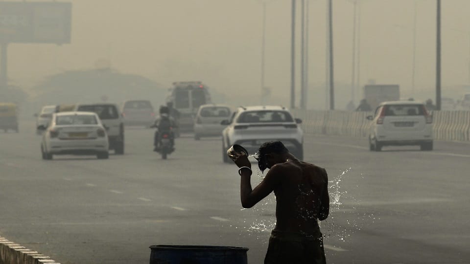 Delhi-NCR air reaches poor category situation will worsen on Sunday