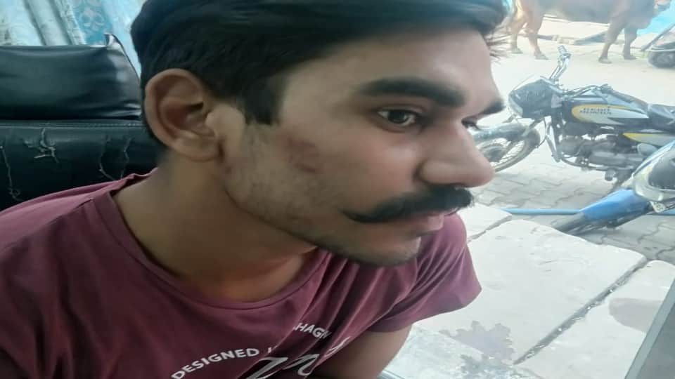 Barber released video accusing PAC constables of beating in Agra