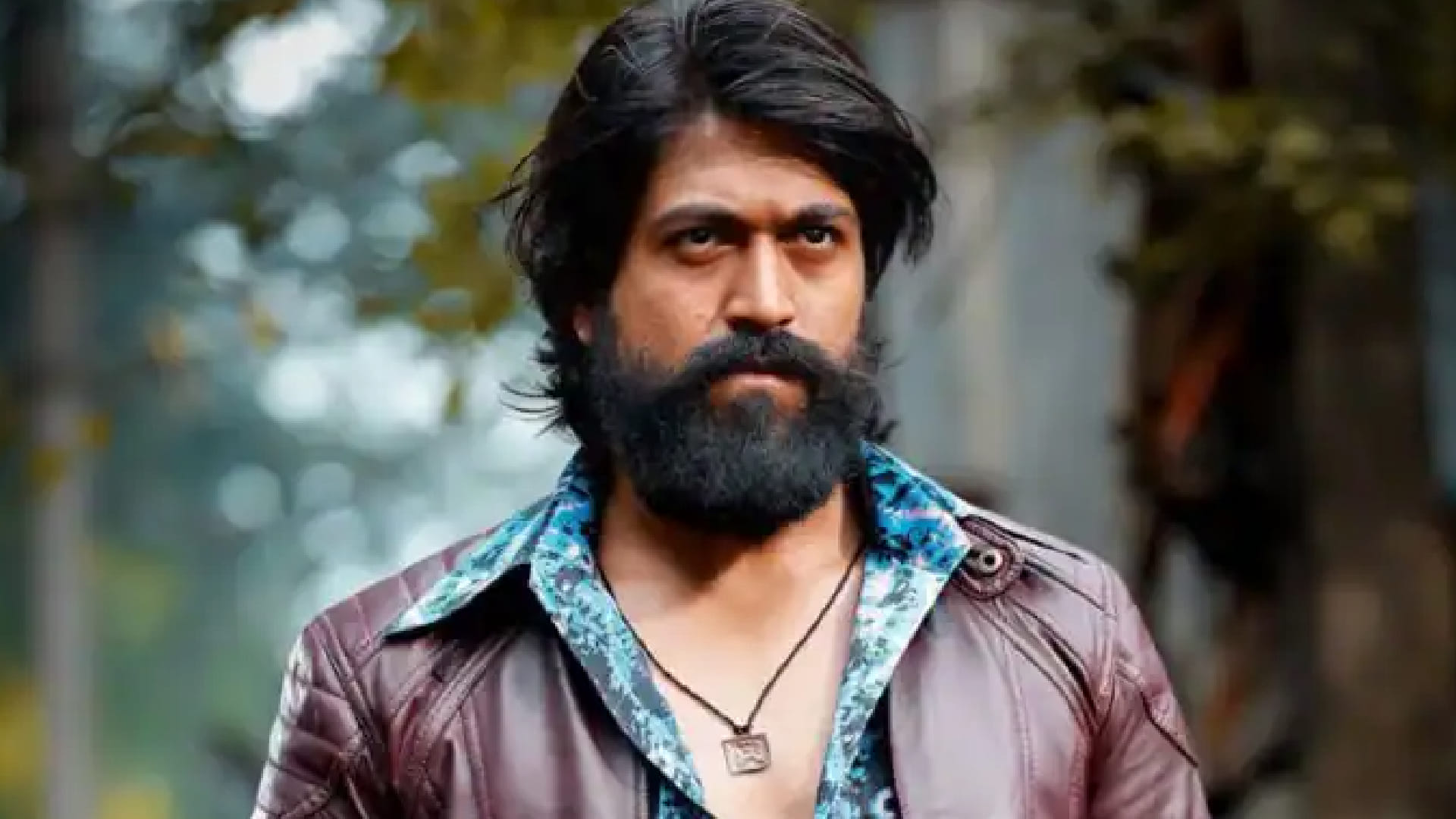 kgf 2 star yash become to play raavan role in nitesh tiwari and madhu mantenas film ramayan as per reports
