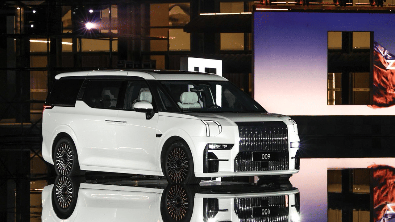 Chinese company Zeekr launched luxury electric MPV 009, will deliver from Delhi to Jaisalmer in single charge