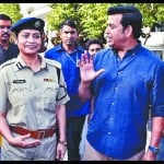 फिल्म की जानकारी देते अभिनेता व सांसद रवि किशन और साथी कलाकार।
