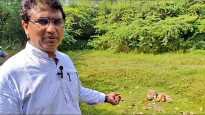 Anil Chaudhary at Tughlakabad