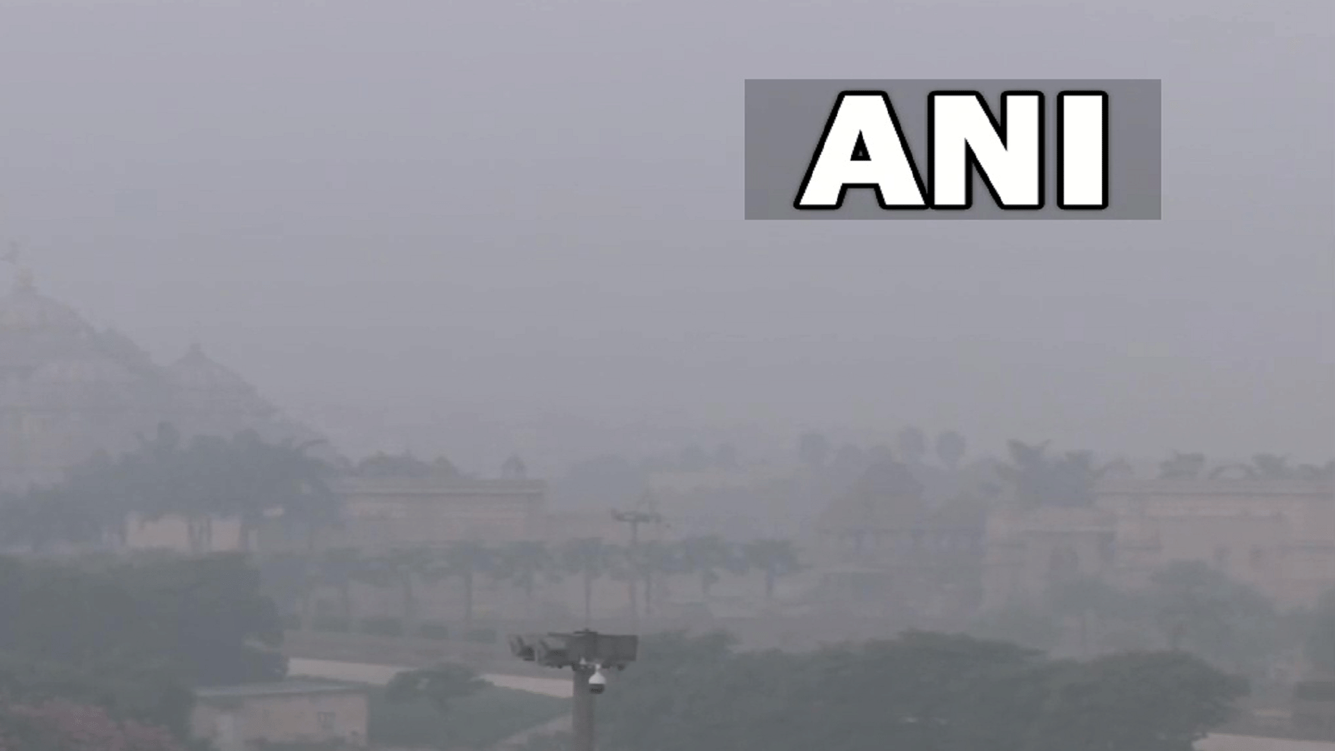 Capital engulfed in haze, AQI recorded in very poor category with 326