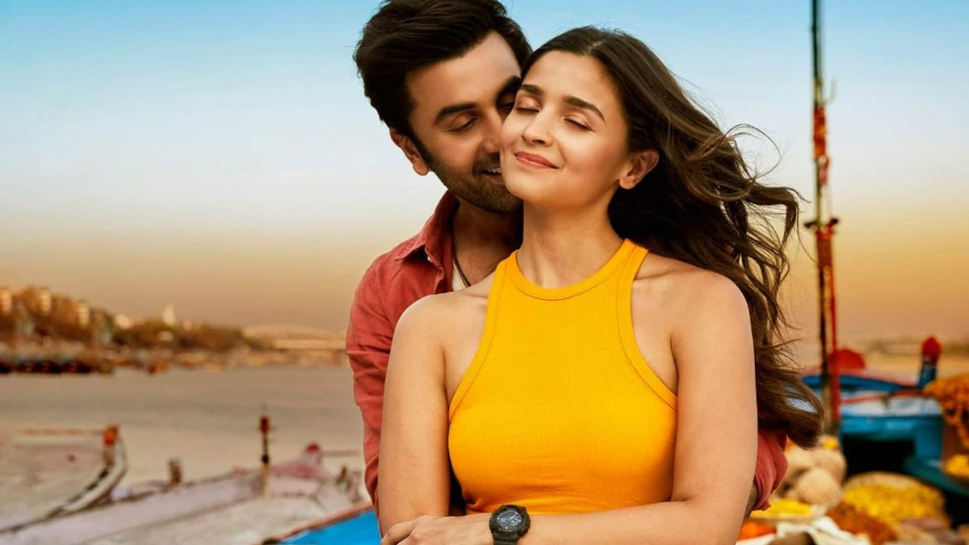 Fans praising alia ranveer starrer brahmastra after seeing in ott saying regret to boycotting the best movie