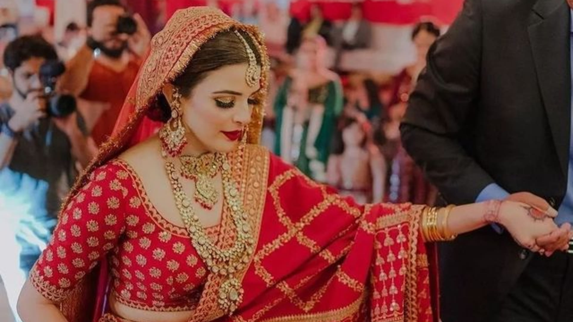 Wedding Day Tips For Bride Things To Do Before Putting On Your Wedding Dress In Hindi