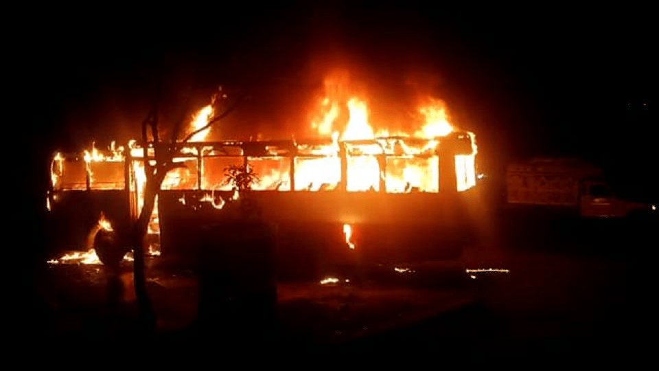 Hathras Roadways bus caught fire passengers jumped to save life