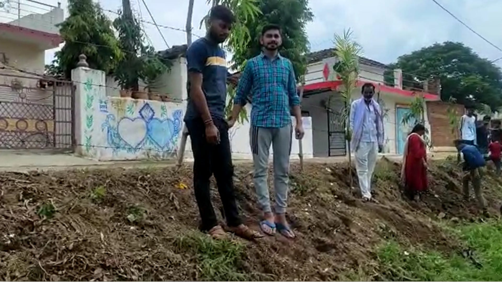 Padaria Thoban village of Damoh became the first smart village of Madhya Pradesh read more in hindi