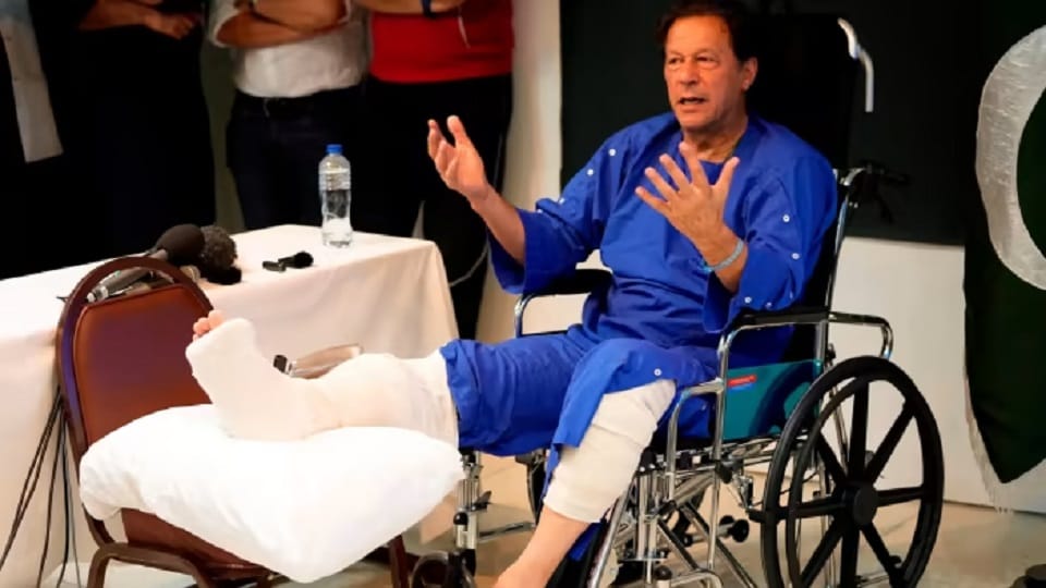 Pakistan: To confuse the government, Imran khan again changed the strategy for long march