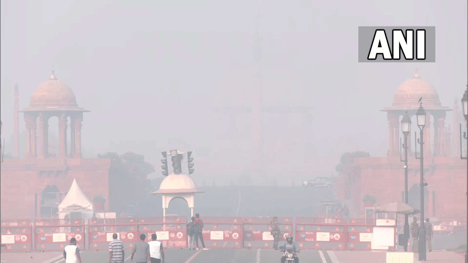 Capital engulfed in haze, AQI recorded in very poor category with 326
