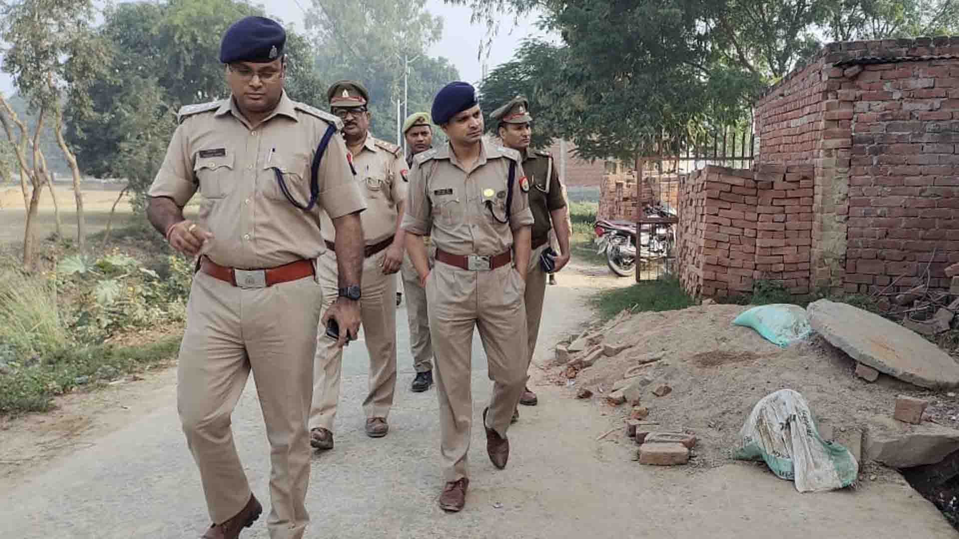 Lover couple murdered in farrukhabad lover slippers and muffler found lying on the road