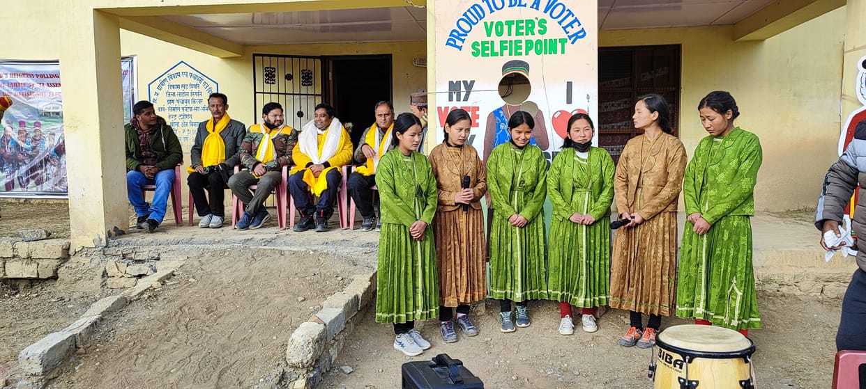 student aware people for cast vote