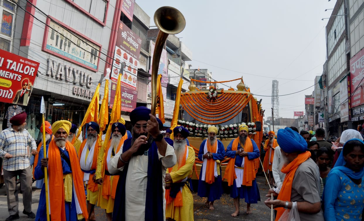 Nanak came, Nanak came, yesterday Taran Guru Nanak came