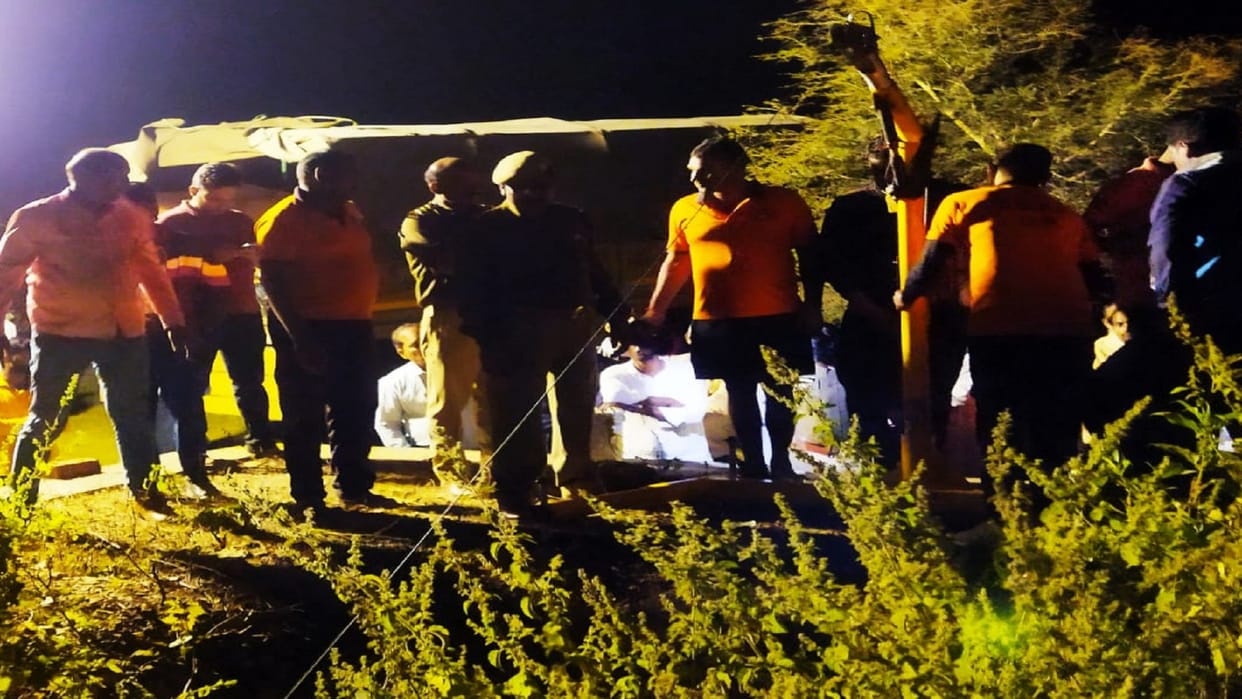 psychopathic girl jumped in the well, SDRF team kept trying till late night rescue