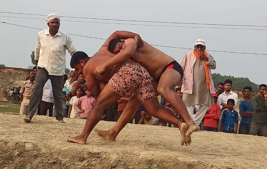 Lucknow beat Jaunpur in Volleyball