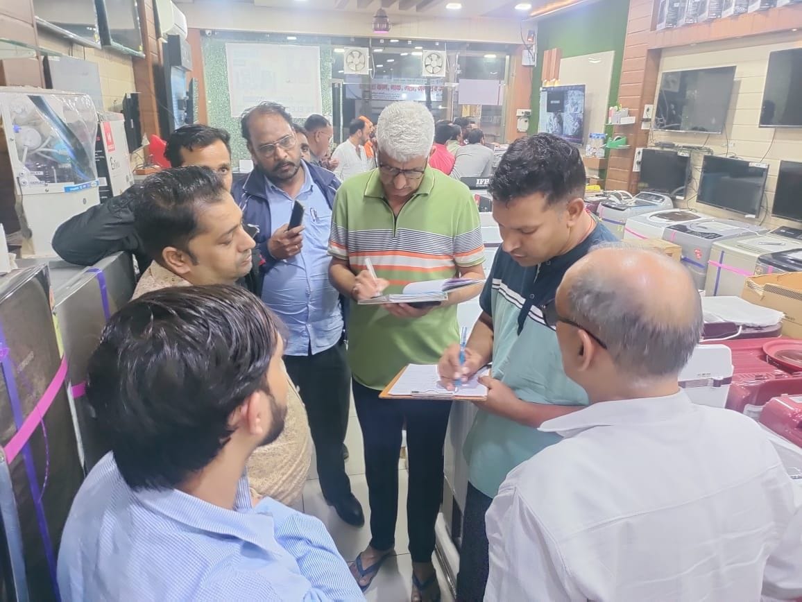 20 lakh extortion sought from the shopkeeper by firing