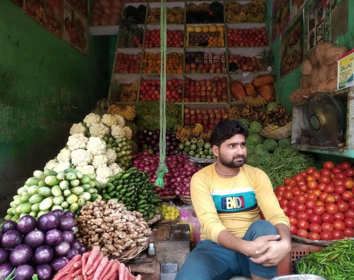 Etah: Apple is kind, vegetables are touching the sky