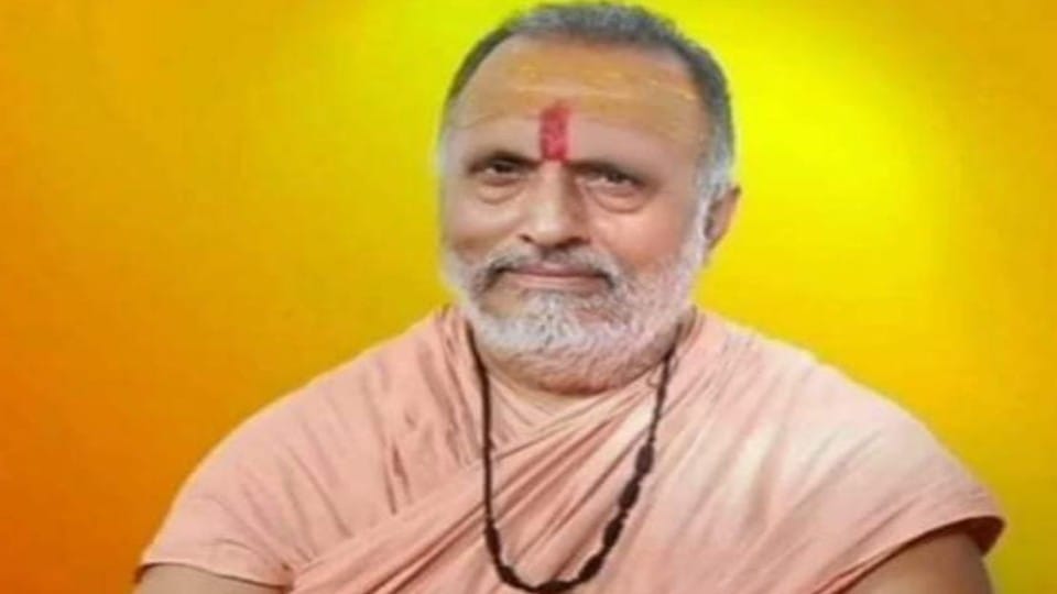 Mahamandaleshwar Shardanand Saraswati passed away in Mainpuri