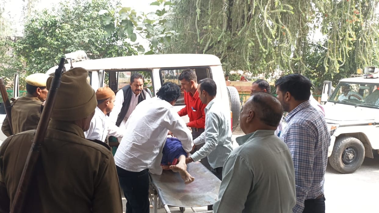 Woman consumed poisonous substance outside SDM office in Rampur