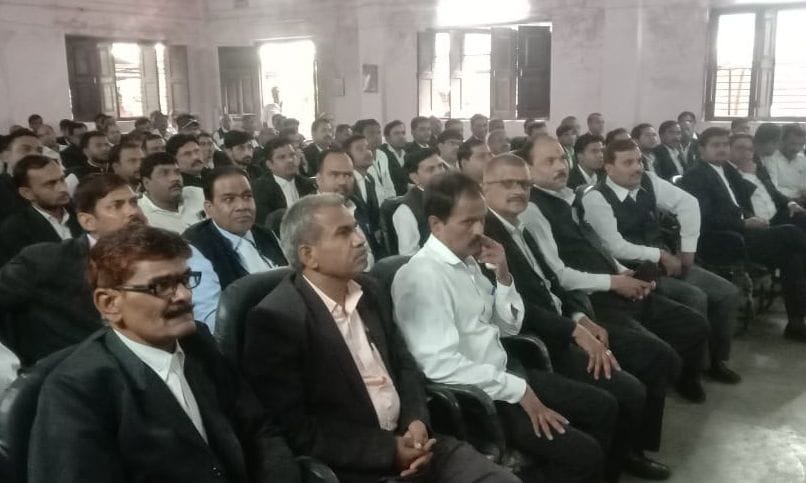 Hardoi, Advocates strike against Kotwal