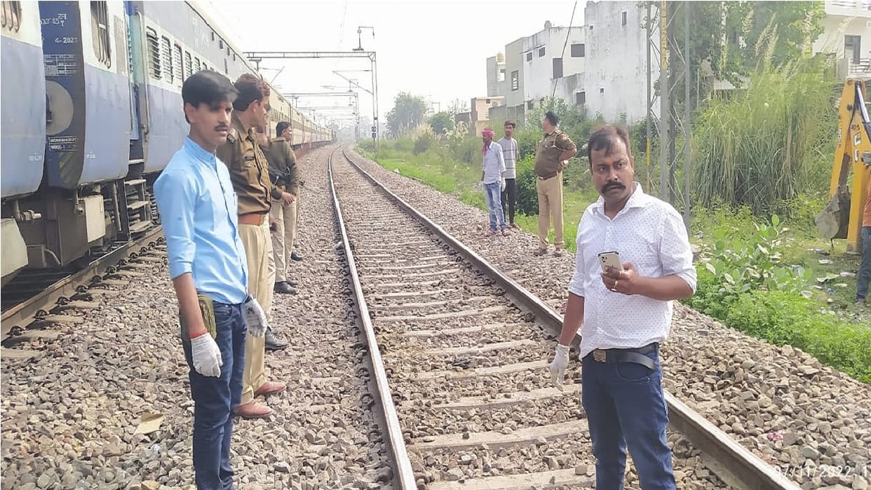 Herd of cattle collided with Jansadharan Express train in Shahjahanpur