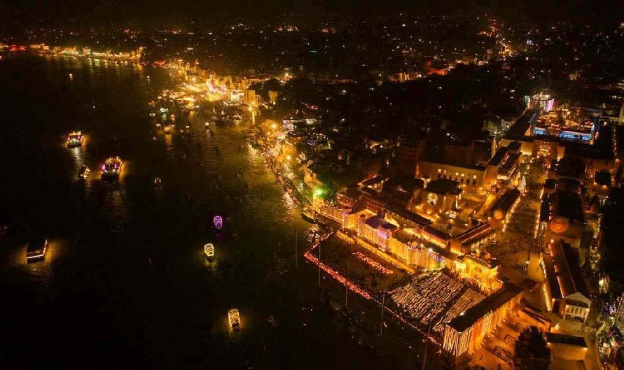 Dev Deepawali 2022 varanasi see in pictures laser show and decorated Kashi supernatural sight