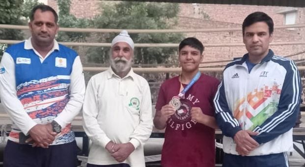Boxer Sanjana's grand welcome
