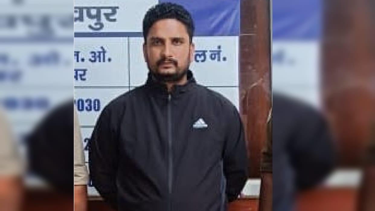 main accused of assault by entering restaurant arrested in Gorakhpur