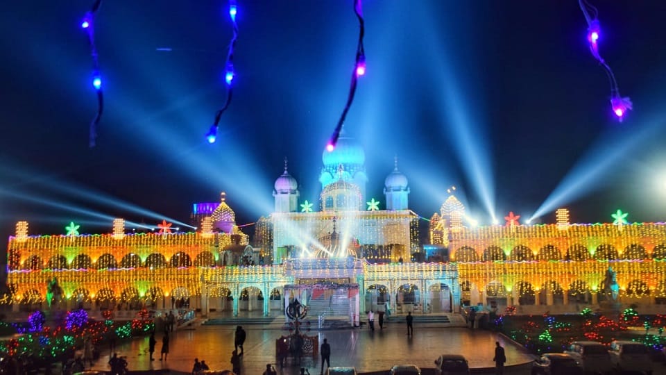 Guru nanak jayanti 2022 Gurpurab Celebration Gurdwara Guru Ka Taal in Agra