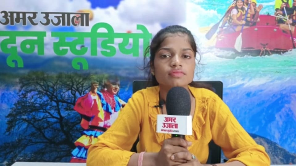 Dehradun Video: 12 class Student start sanitary napkin business