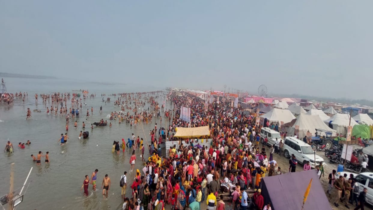 Ganga Snan 2022: More than eight lakh devotees took a dip of faith in Bijnor on Kartik Purnima