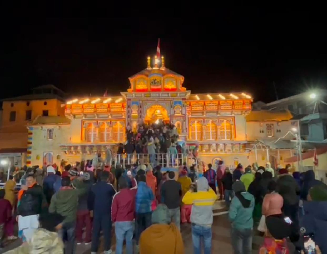 Lunar Eclipse 2022: Uttarakhand Mein Chandra Grahan Ka Time, Doors Of Temples Closed During Sutak Kaal