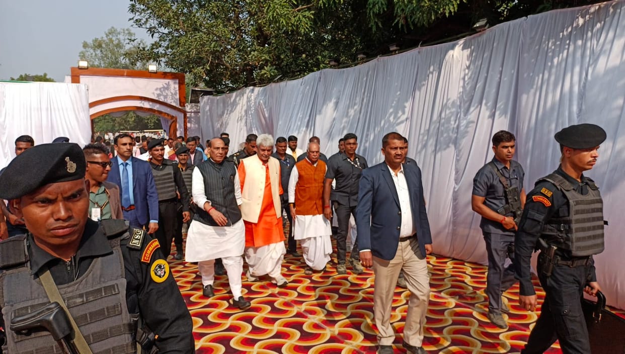 Defence Minister Rajnath Singh leaves for Ghazipur from Varanasi LG Manoj Sinha house in Bhandara