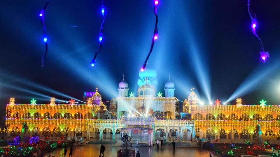 Guru Nanak Jayanti 2022 Gurpurab celebration at gurdwara guru ka taal Agra