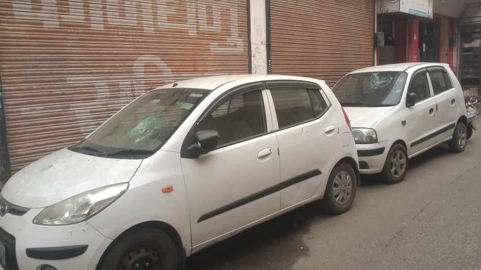 Miscreants broke windows of four vehicles in Jhajjar