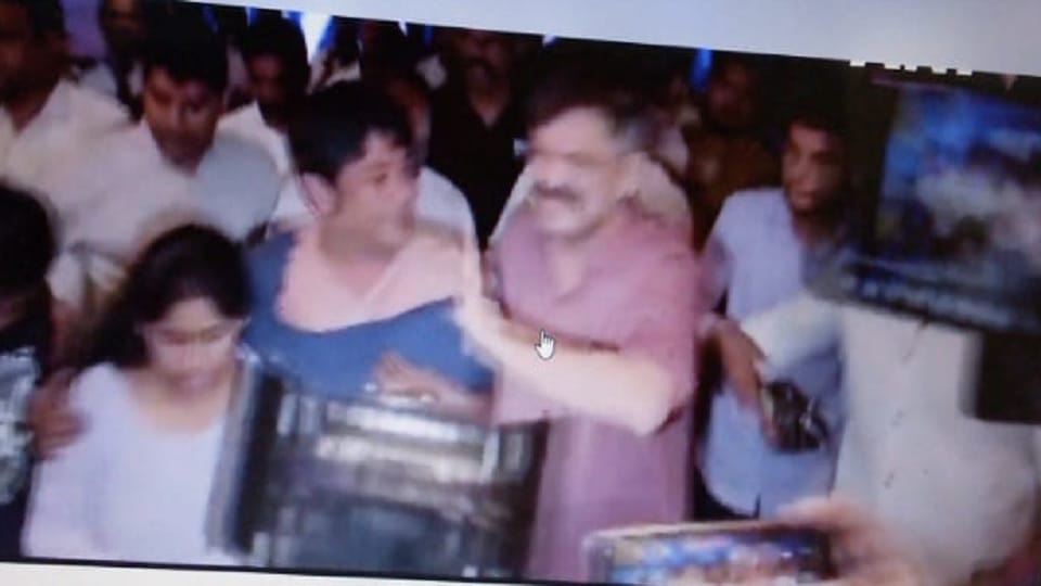 NCP Leader Jitendra Awhad stops screening of Har Har Mahadev