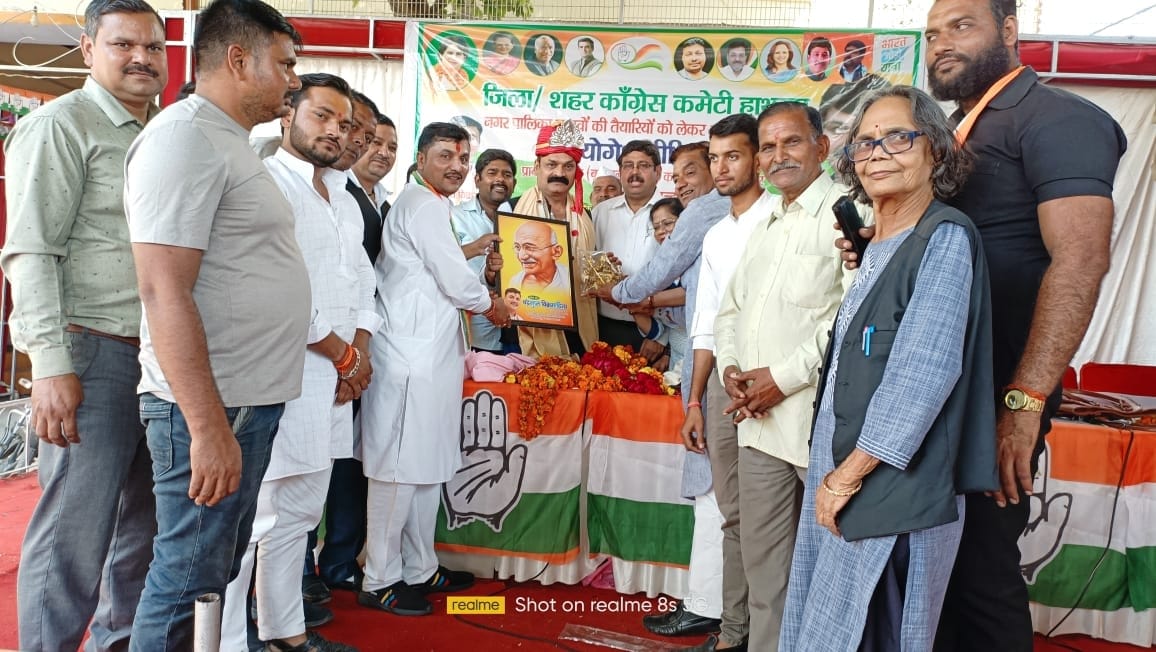 All workers should start preparing for municipal elections: Yogesh Dixit