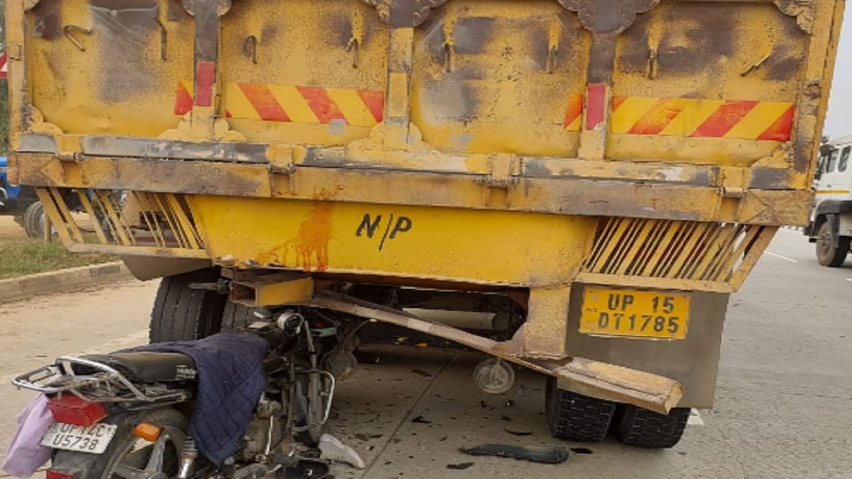 Two youth have died in road accident in Dehradun highway in Saharanpur
