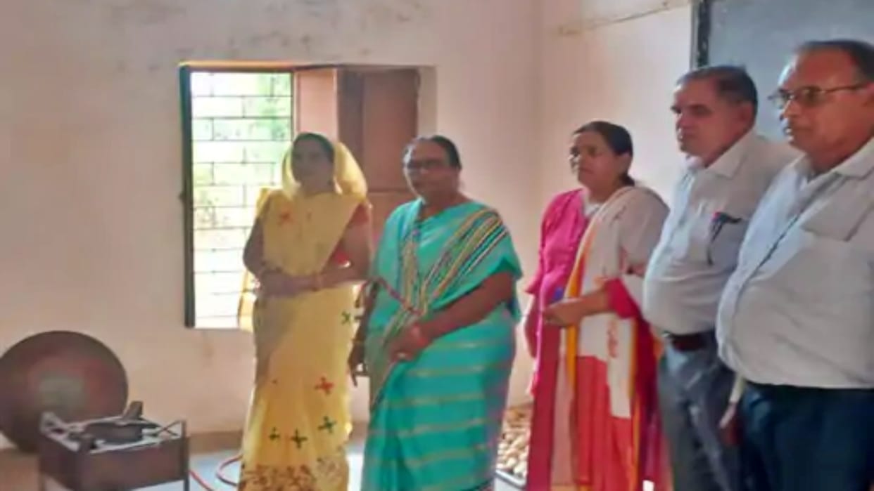 Nutrition Room office Locks Broken 2 Gas Cylinders And 4 Fans Crossed in Dungarpur