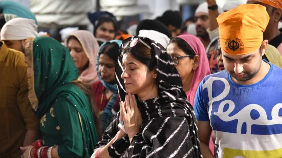 Devotees celebrated the Prakash Parv of Sri Guru Nanak Dev Ji