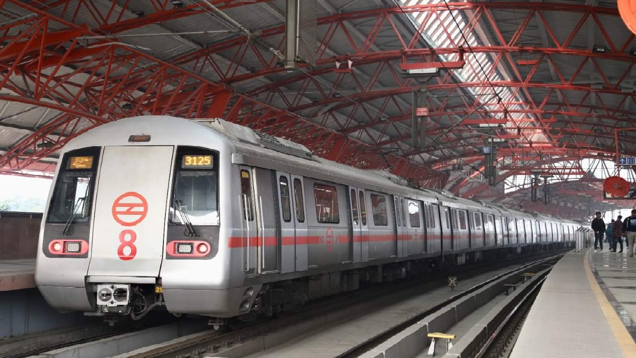 adding two coaches on Red Line of Delhi Metro 500 additional passengers will be able to travel at a time