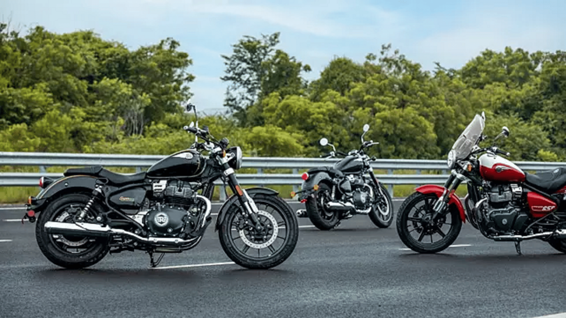 Royal Enfield Super Meteor 650 Royal Enfield unveils its Flagship Cruiser Motorcycle Super Meteor 650 at EICMA