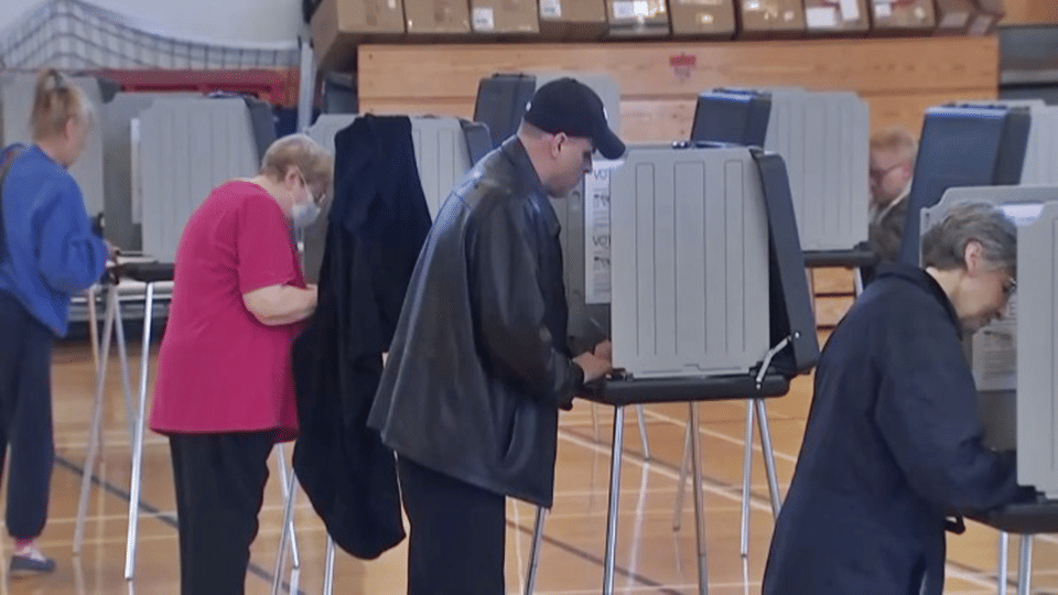 Mid-term elections: Donald Trumps claim eclipsed by disappointing election results, Republican leaders attack