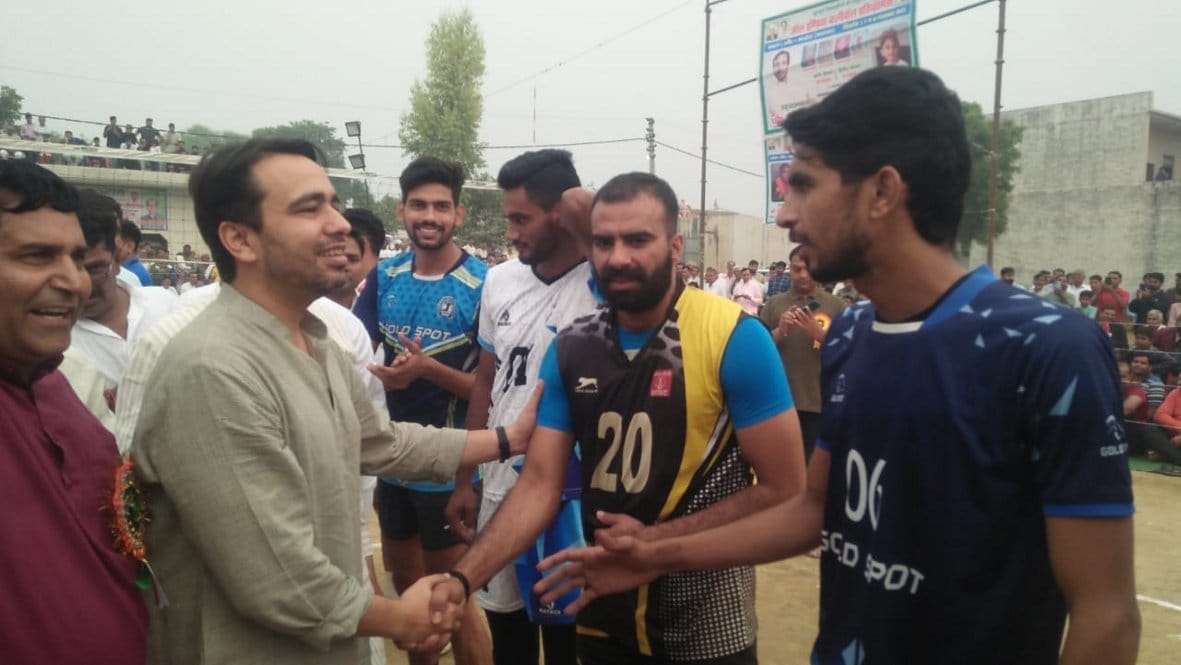 Government should improve sports facilities: Jayant
