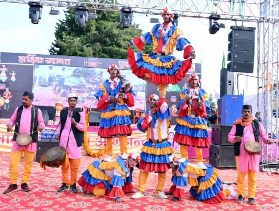 Didi Haat Festival begins with tableaux and Cholia dance