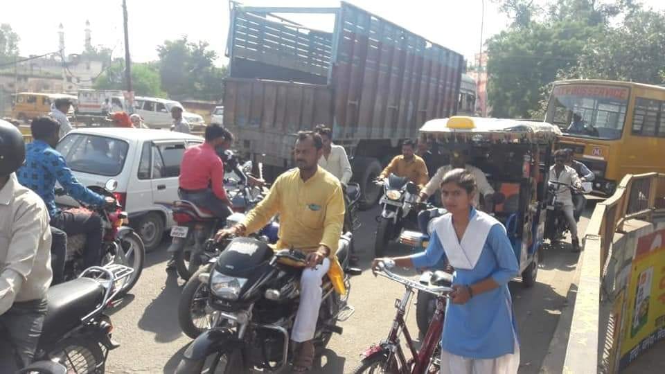 Banda: Oneway was not allowed to be implemented in Chowk Bazar, jam continued