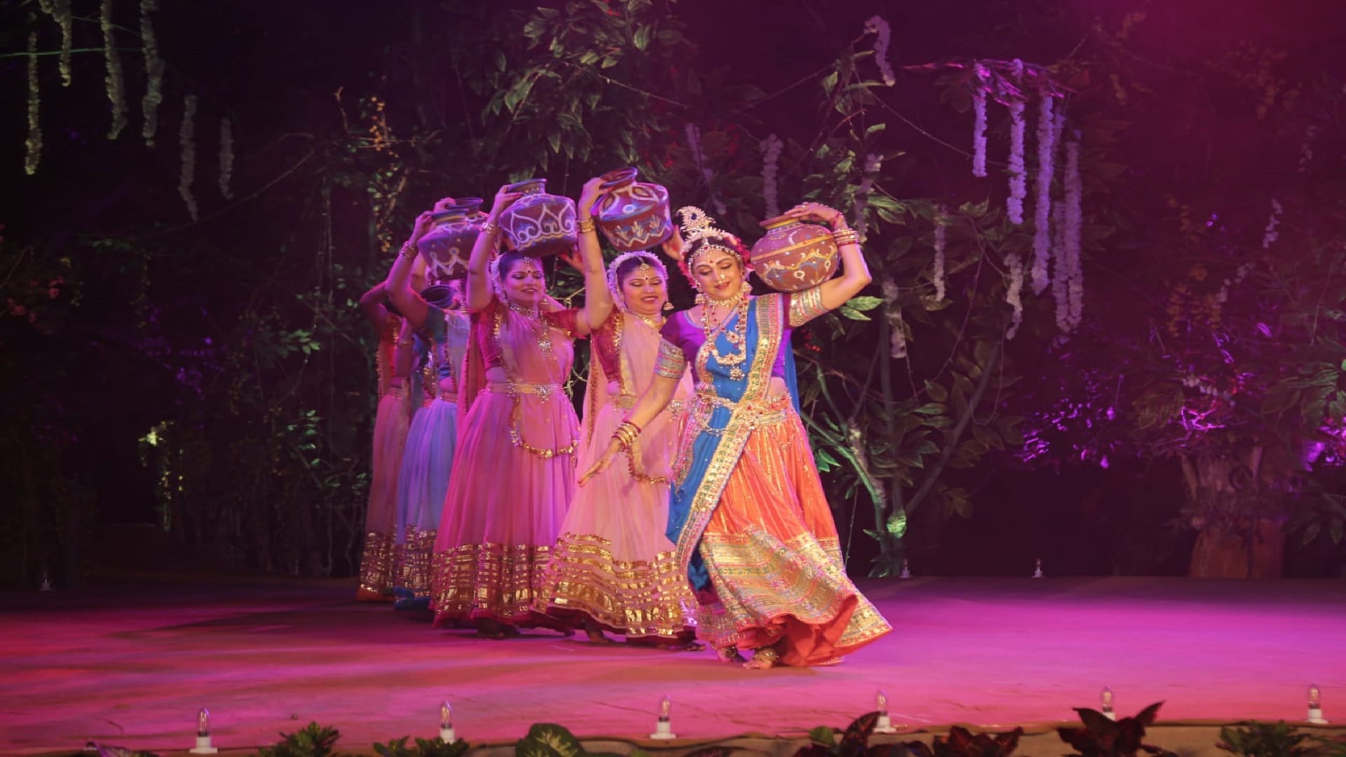 Hema Malini did Maharas in the city of Kanha