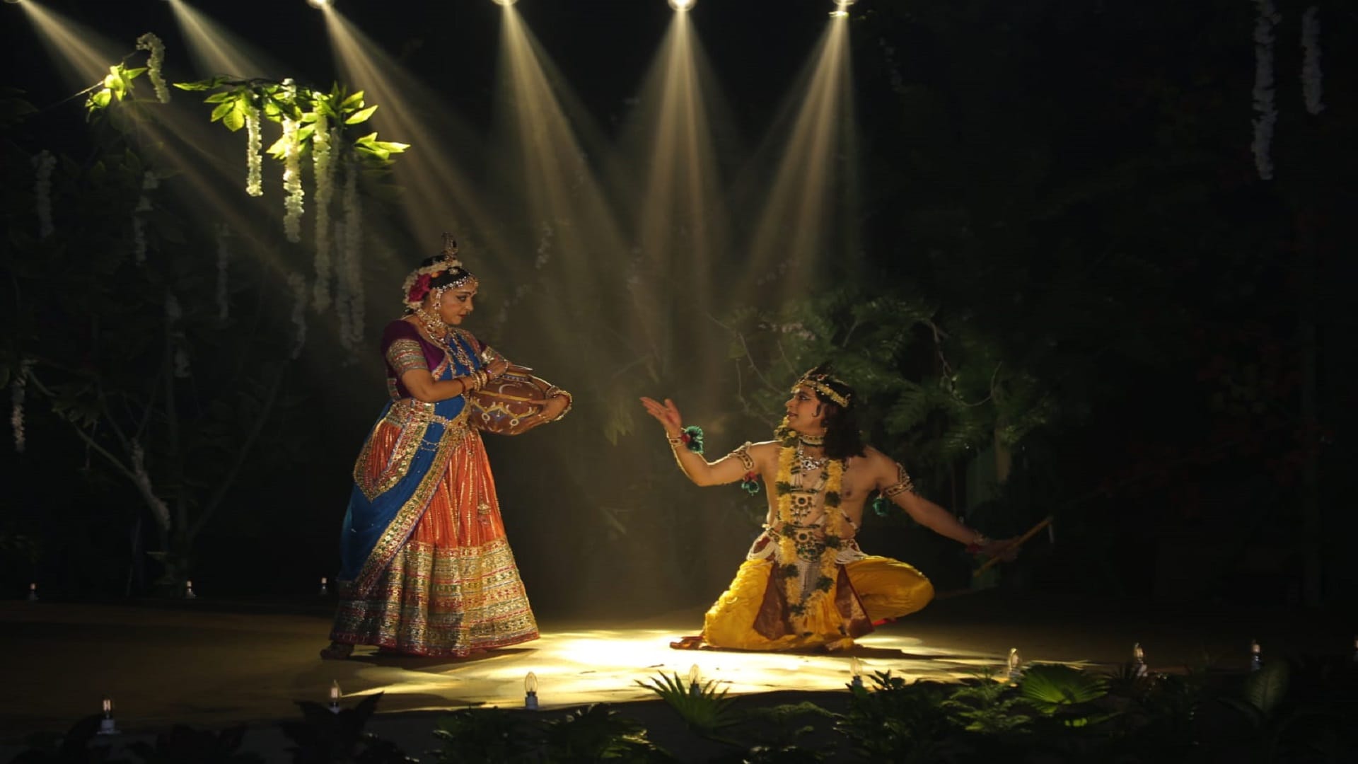 Hema Malini did Maharas in the city of Kanha