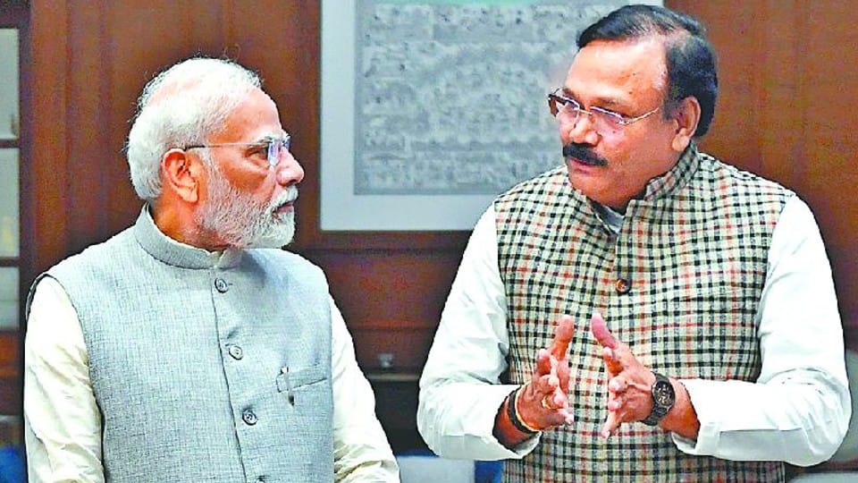 MP Rajkumar Chahar demanded PM Narendra Modi to build international stadium and barrage in Agra